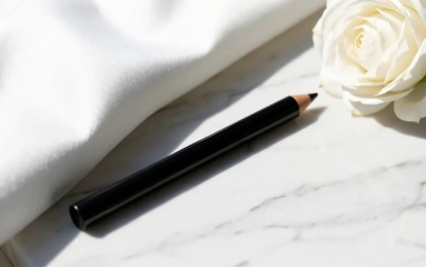 Delineado perfecto y seguro: Descubre el lápiz Belcils color Negro